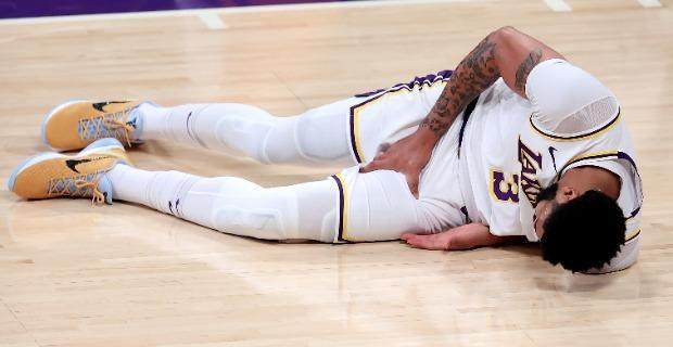 华体会官网-【观察】联盟伤病接二连三 健康才是争冠先决条件